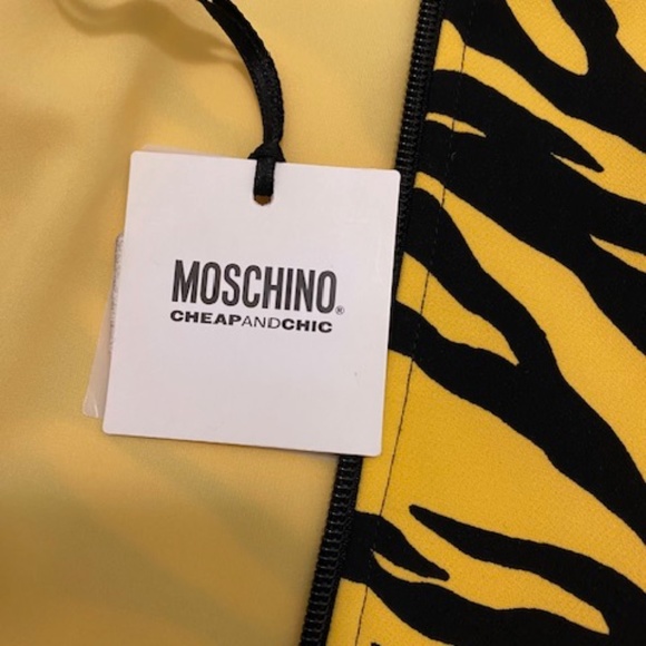 Moschino Zebra Print Cropped Bomber Jacket Size 6 NWT - Picture 8 of 11
